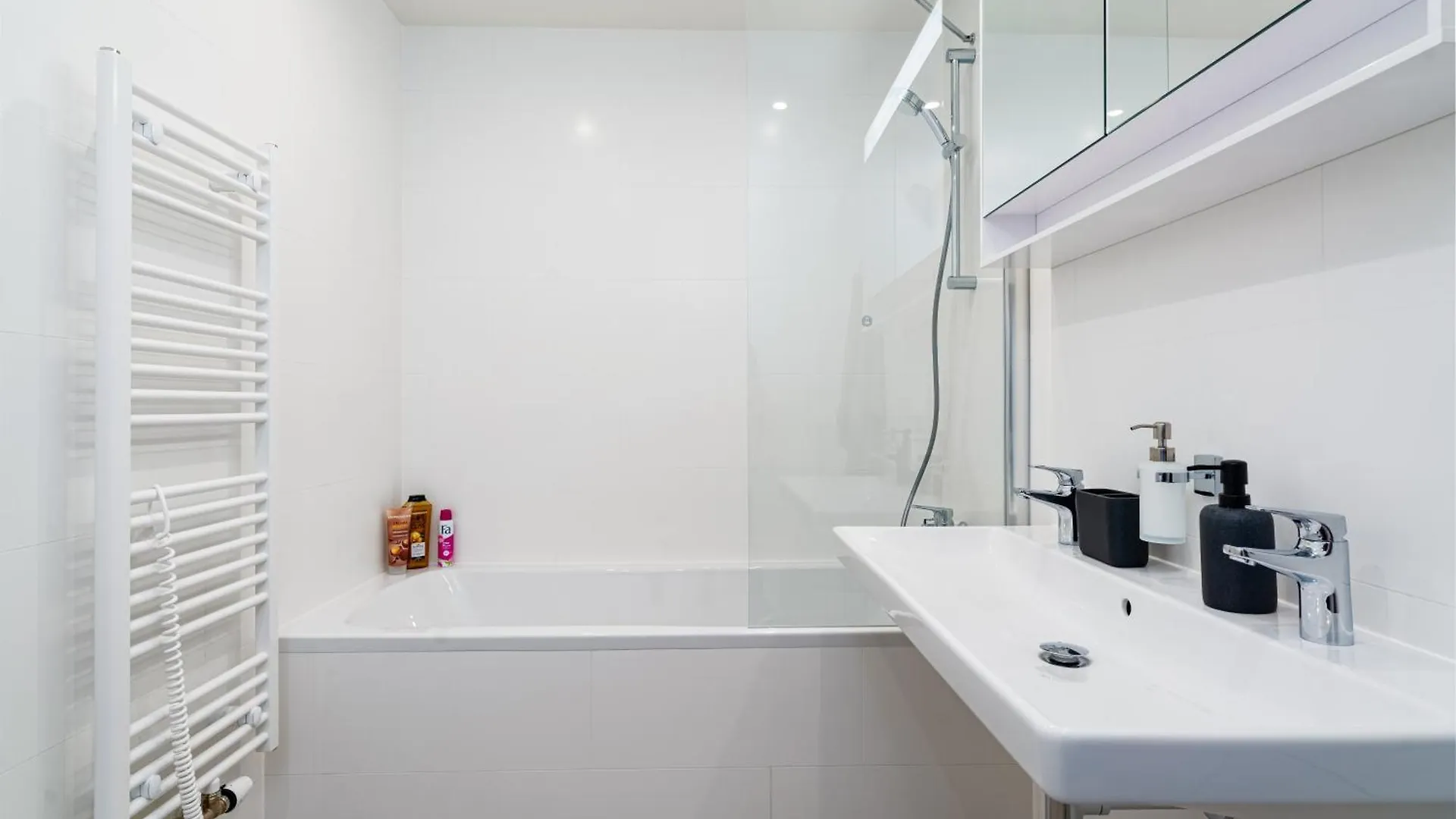 Apartamento Modern Elegance Suite Praga República Checa